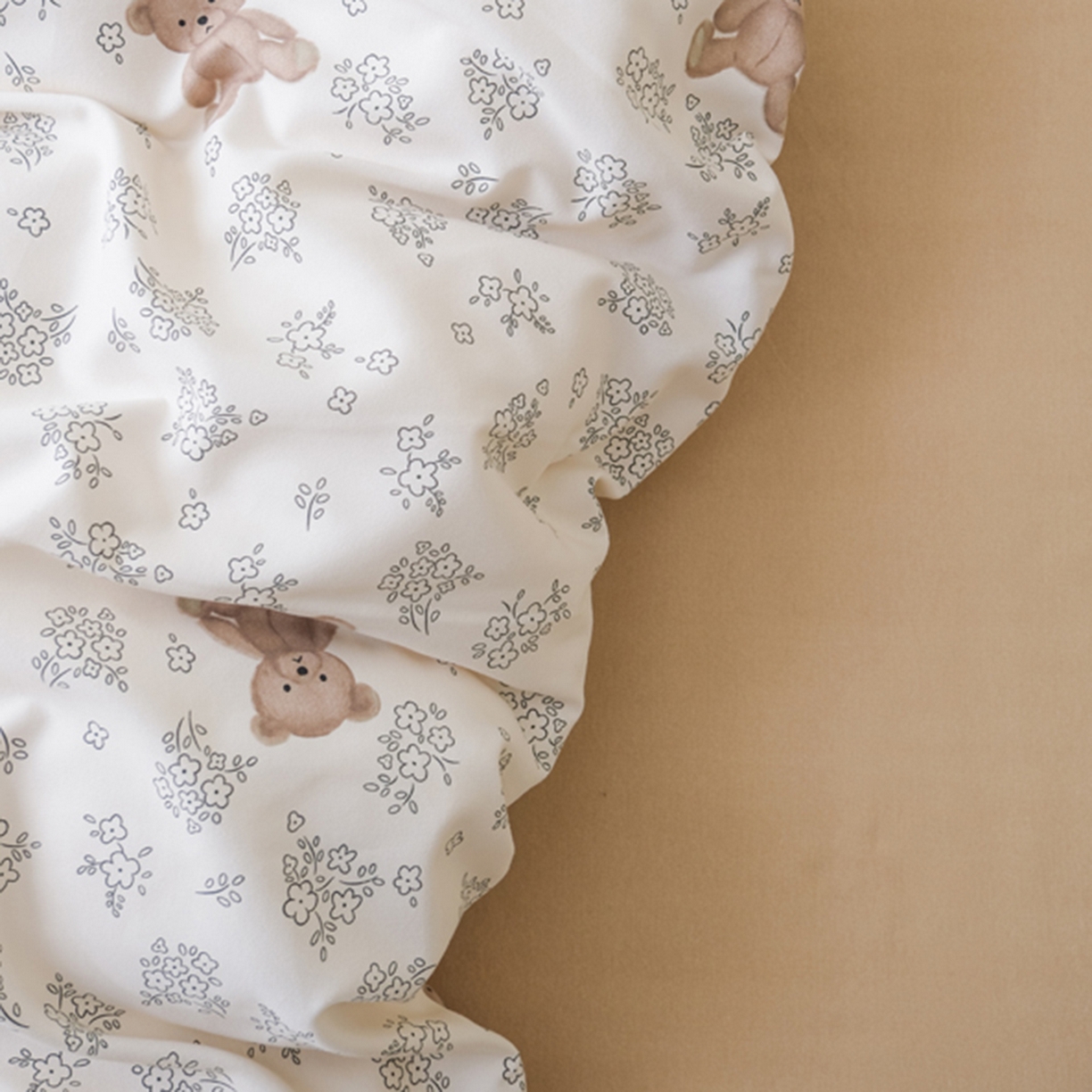 91家纺网 家纺一手货源 找家纺 慕绸家纺（原萌宝老粗布厂家） 2025秋冬新款加厚纯棉磨毛印花四件套 小花熊