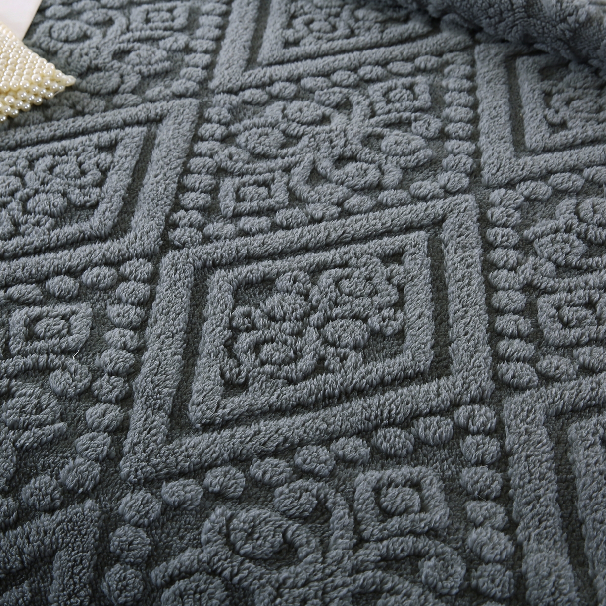 91家纺网 家纺一手货源 找家纺 巴木赫 2025新款如意阁塔芙绒毯子毛毯 深灰