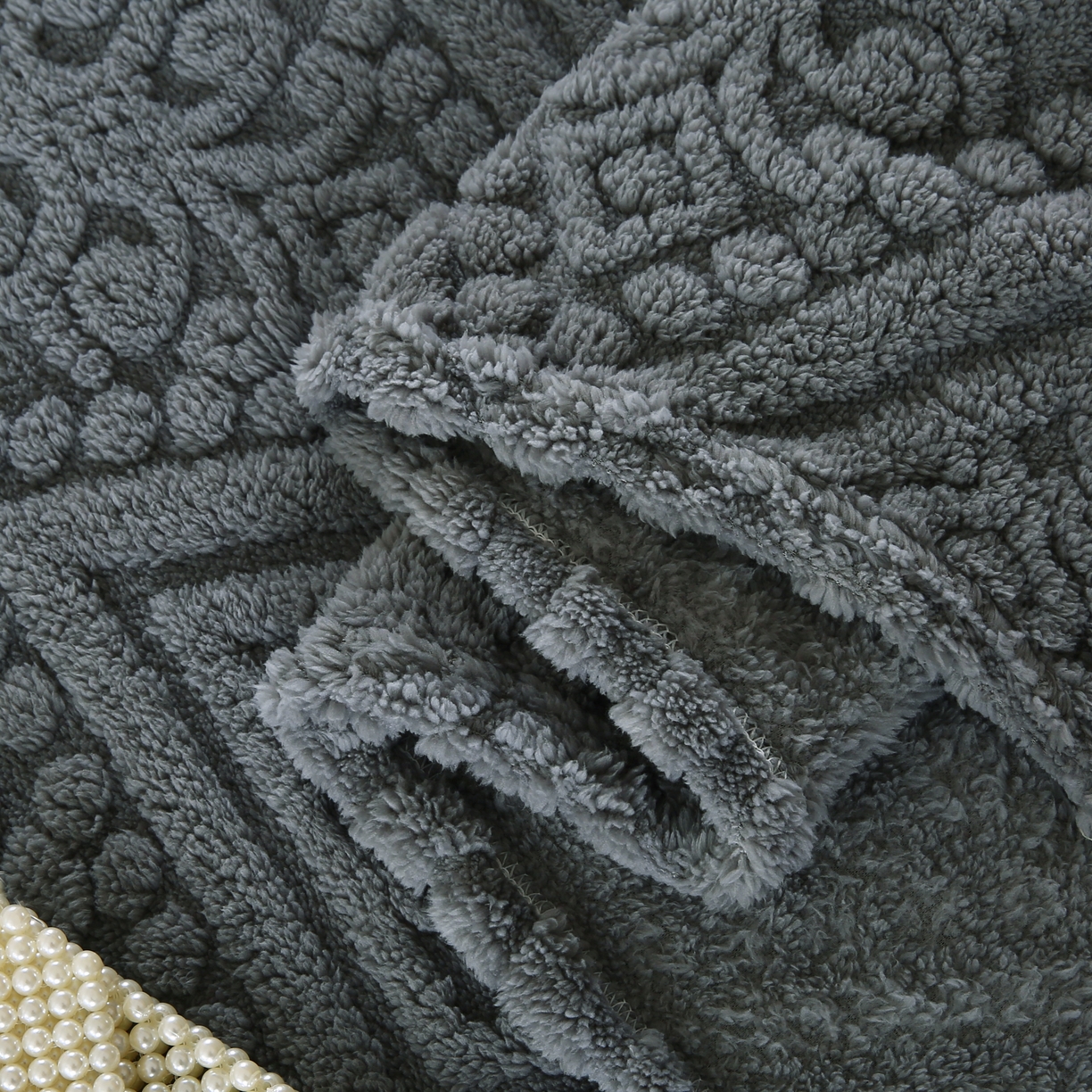 91家纺网 家纺一手货源 找家纺 巴木赫 2025新款如意阁塔芙绒毯子毛毯 深灰