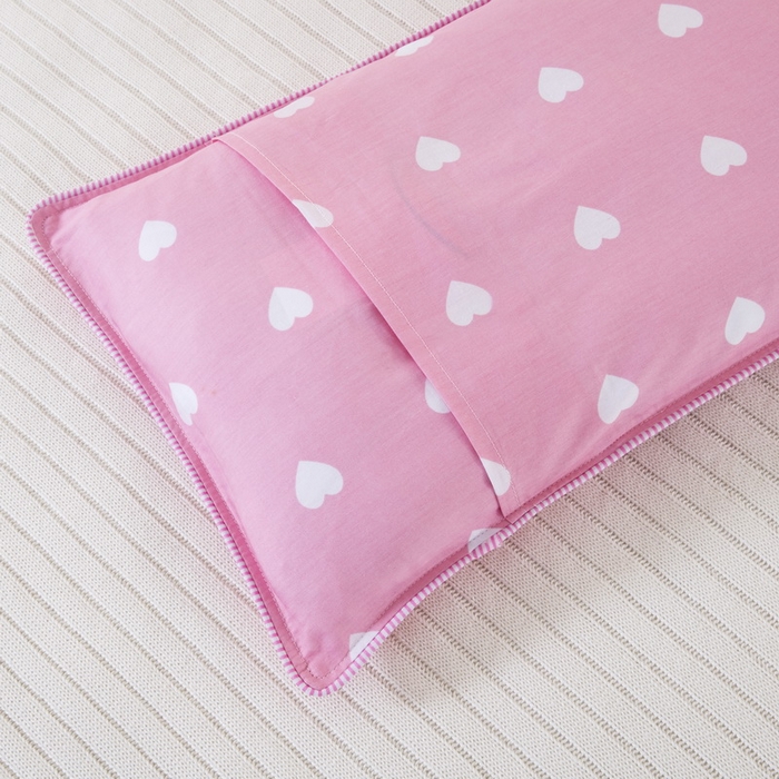 91家纺网 家纺一手货源 找家纺 大黄蜂家居家纺 2025新款纯棉卡通定位枕套 微笑猫咪