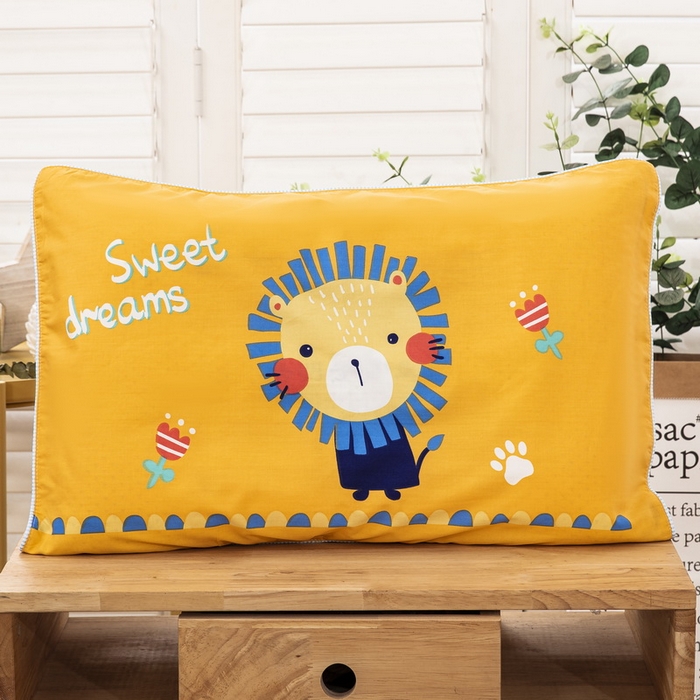 91家纺网 家纺一手货源 找家纺 大黄蜂家居家纺 2025新款纯棉卡通定位枕套小狮子