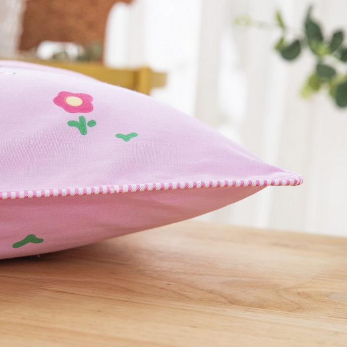 91家纺网 家纺一手货源 找家纺 大黄蜂家居家纺 2025新款纯棉卡通定位枕套 happy女孩