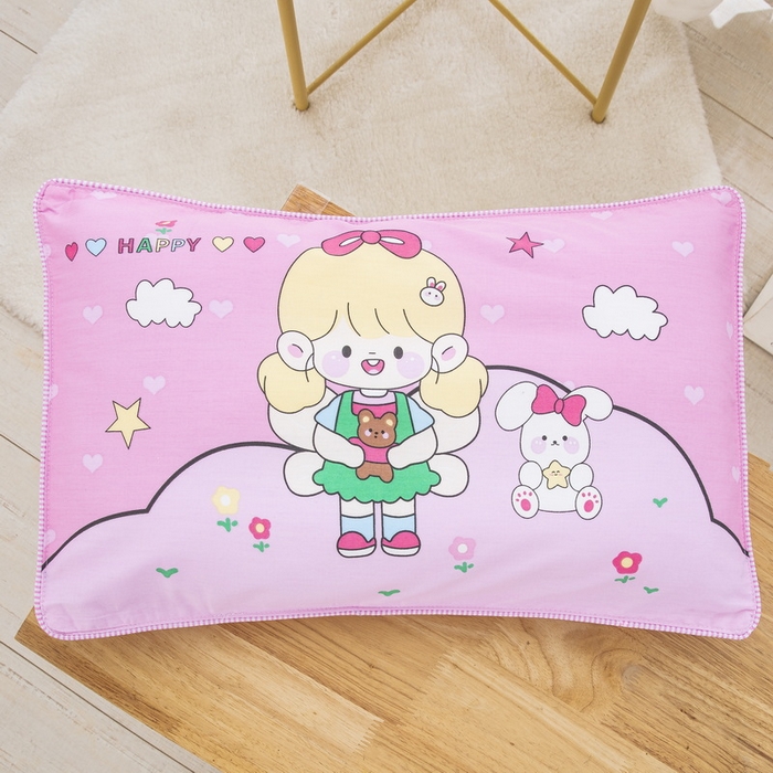 91家纺网 家纺一手货源 找家纺 大黄蜂家居家纺 2025新款纯棉卡通定位枕套 happy女孩