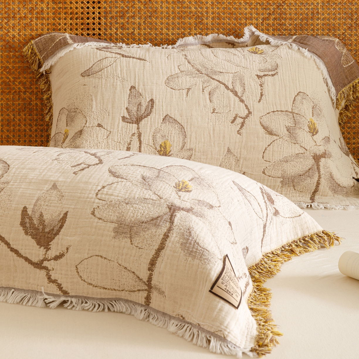 91家纺网 家纺一手货源 找家纺 朴尔家纺-毛巾被 2025新款全棉流苏巨大尺寸60S纱布枕巾 春木兰 60x80cm枕巾/对