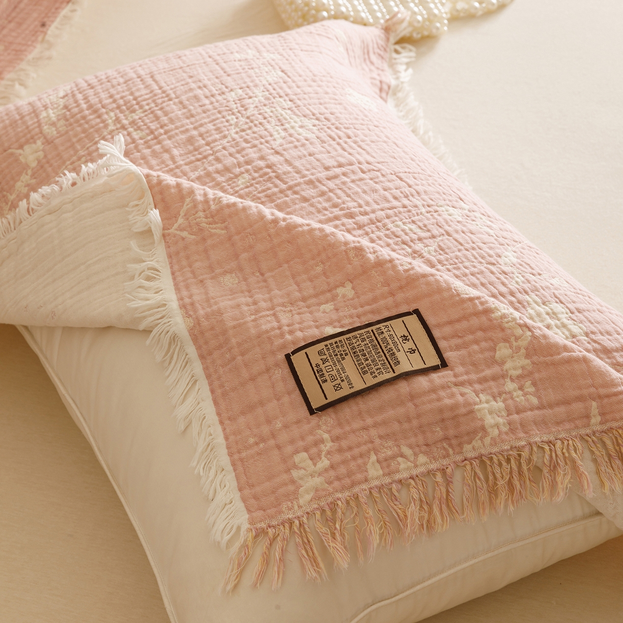 91家纺网 家纺一手货源 找家纺 朴尔家纺-毛巾被 2025新款全棉流苏巨大尺寸60S纱布枕巾 樱花恋 60x80cm枕巾/对