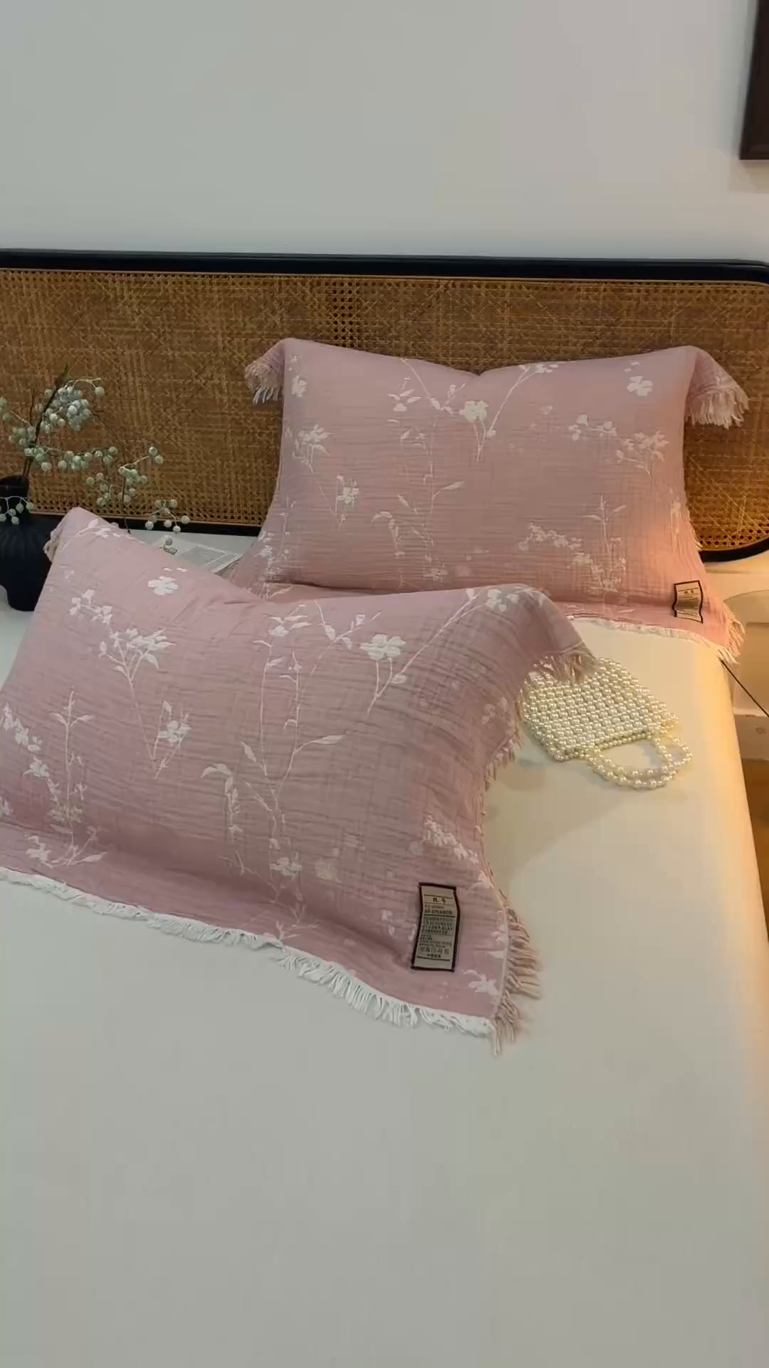 91家纺网 家纺一手货源 找家纺 朴尔家纺-毛巾被 2025新款全棉流苏巨大尺寸60S纱布枕巾 樱花恋 60x80cm枕巾/对