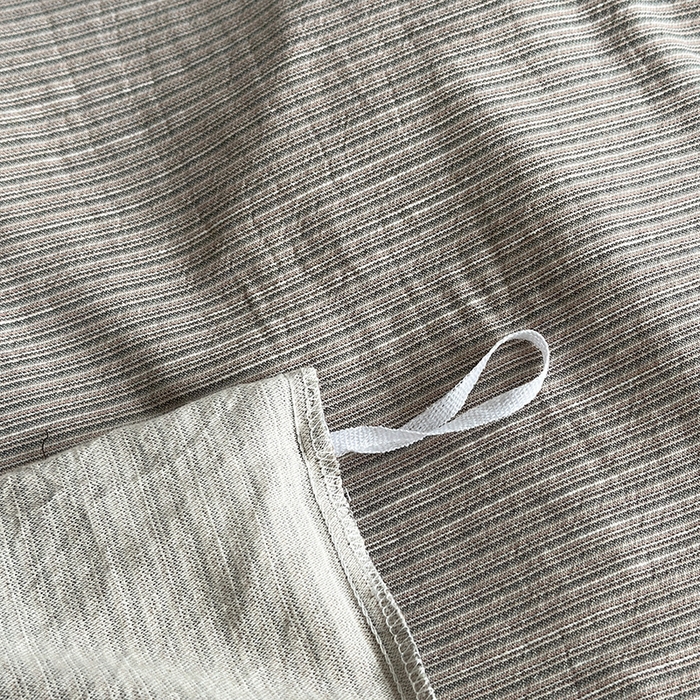 91家纺网 家纺一手货源 找家纺 水洗的故事（原有乐家） 2025新款秋冬全棉贡缎色织提花条纹款四件套 从简-灰