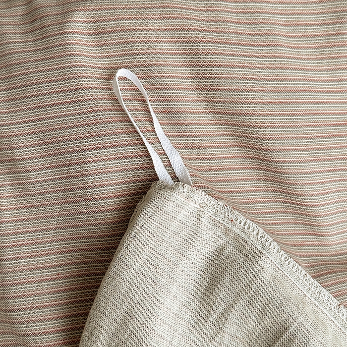 91家纺网 家纺一手货源 找家纺 水洗的故事（原有乐家） 2025新款秋冬全棉贡缎色织提花条纹款四件套 从简-咖