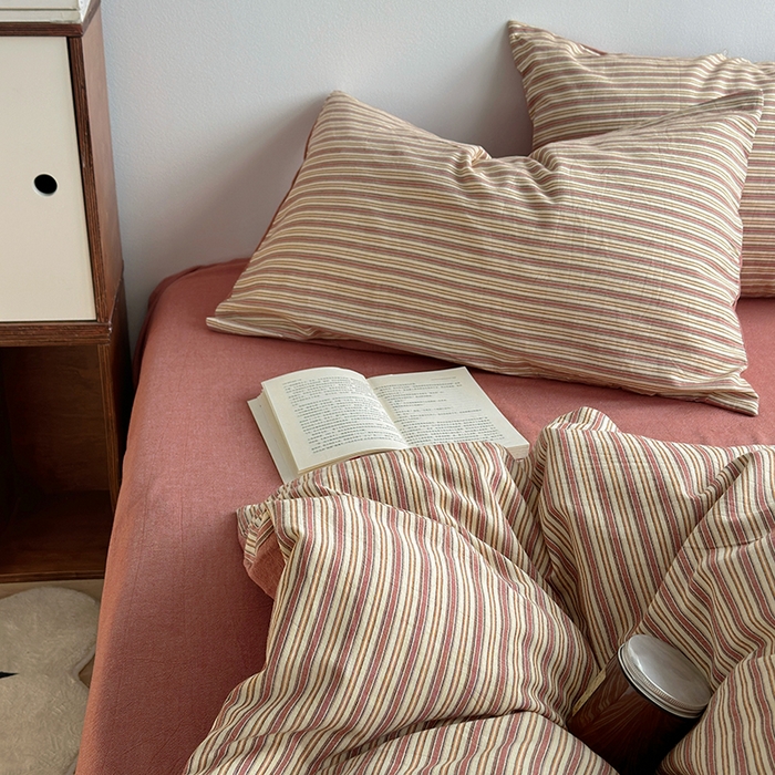 91家纺网 家纺一手货源 找家纺 水洗的故事（原有乐家） 2025新款秋冬全棉贡缎色织提花条纹款四件套 森沐