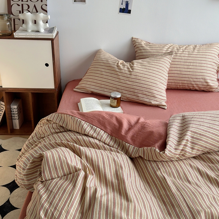 91家纺网 家纺一手货源 找家纺 水洗的故事（原有乐家） 2025新款秋冬全棉贡缎色织提花条纹款四件套 森沐