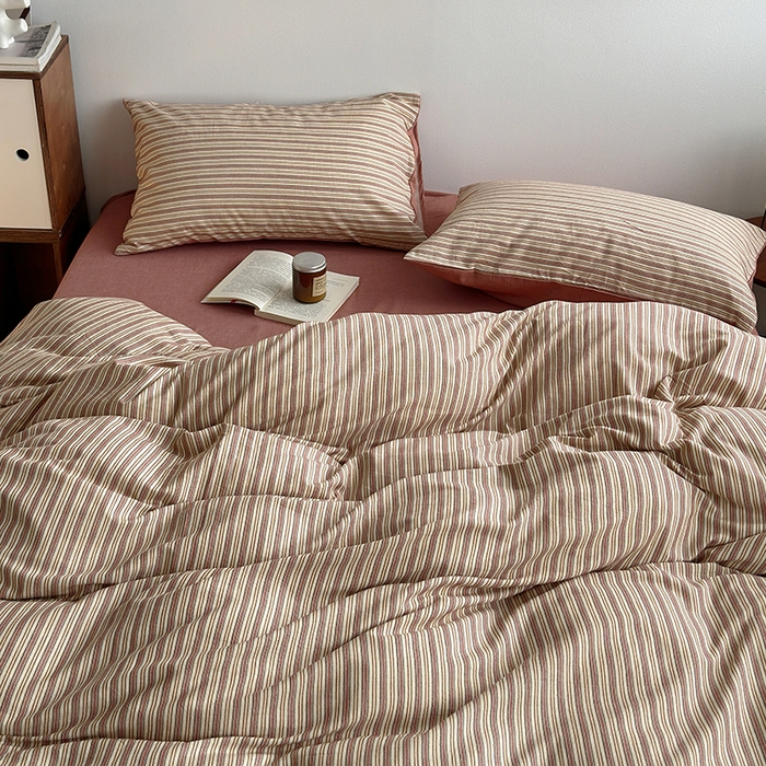 91家纺网 家纺一手货源 找家纺 水洗的故事（原有乐家） 2025新款秋冬全棉贡缎色织提花条纹款四件套 森沐