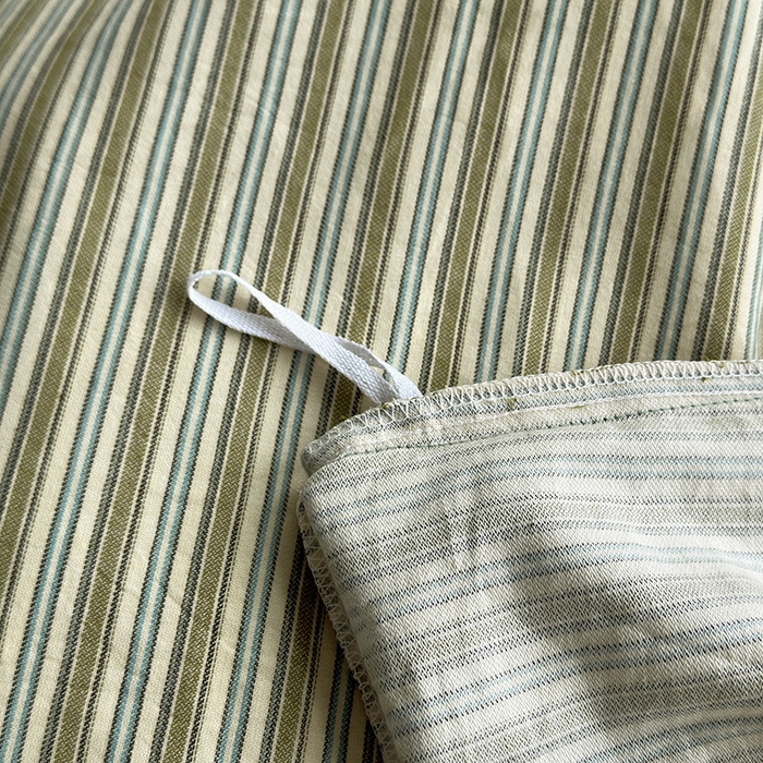 91家纺网 家纺一手货源 找家纺 水洗的故事（原有乐家） 2025新款秋冬全棉贡缎色织提花条纹款四件套 织麦