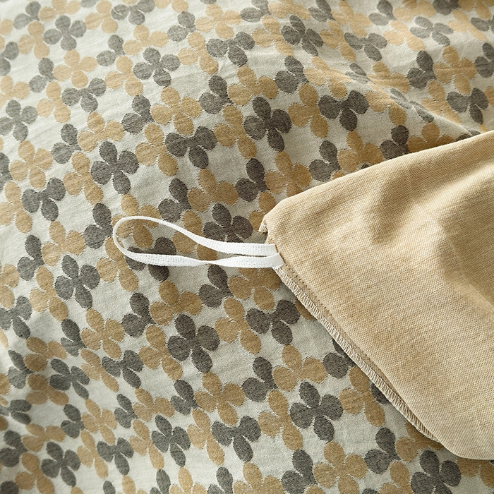 91家纺网 家纺一手货源 找家纺 水洗的故事（原有乐家） 2025新款秋冬60s全棉贡缎色织大提花四件套 四月里-燕麦