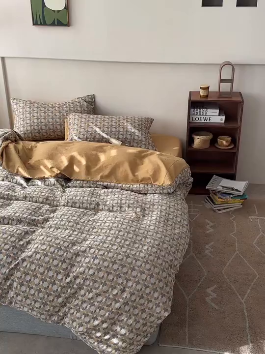 91家纺网 家纺一手货源 找家纺 水洗的故事（原有乐家） 2025新款秋冬60s全棉贡缎色织大提花四件套 四月里-燕麦