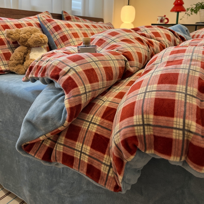 91家纺网 家纺一手货源 找家纺 （总）桃子家居 2025新款A类ins简约奢尚渐变复古格子加厚牛奶绒四件套