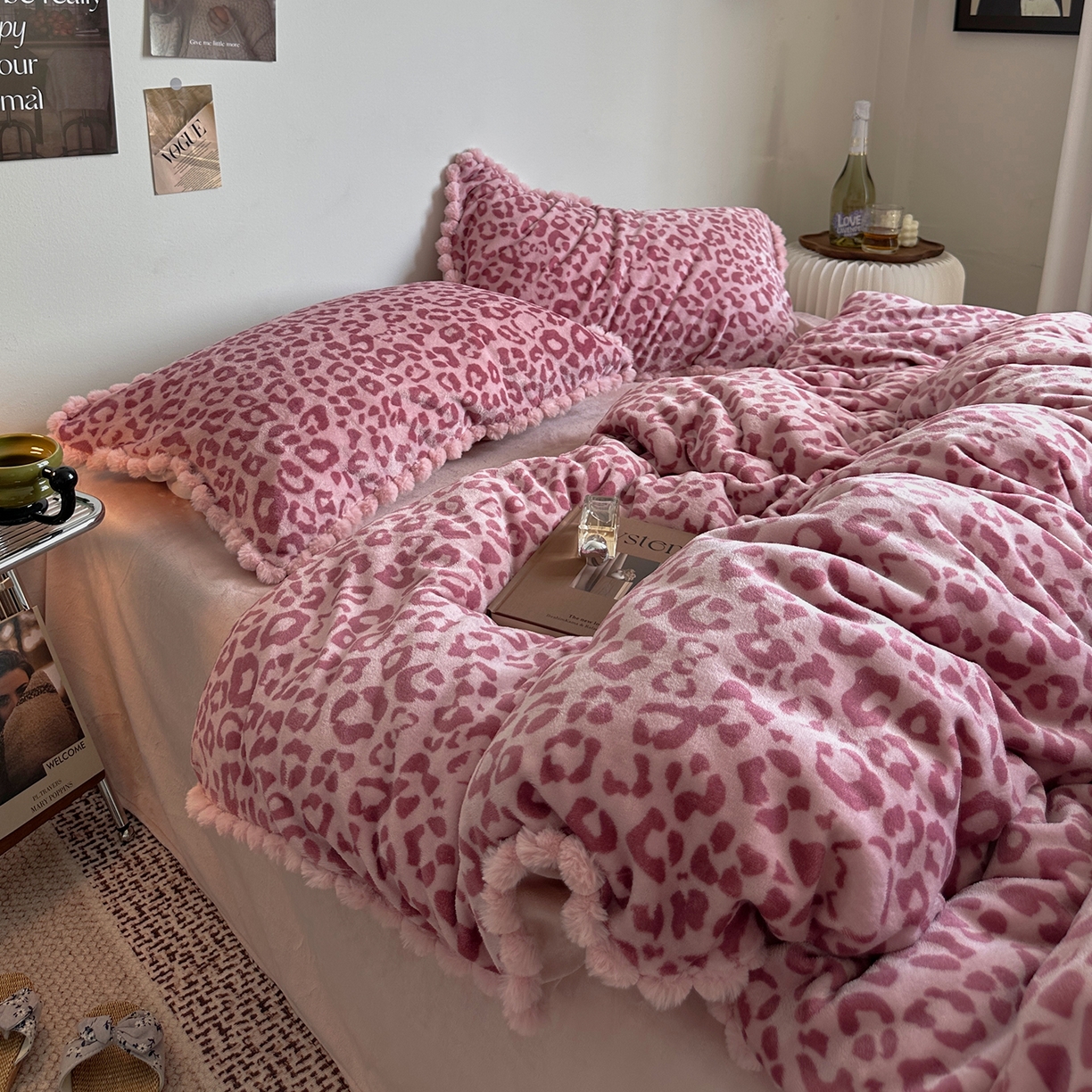 91家纺网 家纺一手货源 找家纺 （总）艾咪-Amy ntmy 2025新款博主风毛球款豹纹牛奶绒四件套