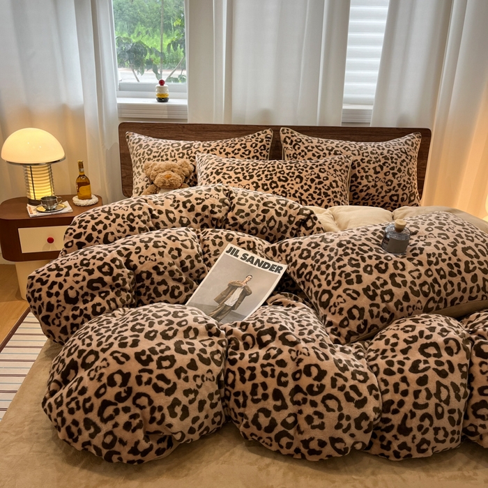 91家纺网 家纺一手货源 找家纺 （总）桃子家居 2025新款A类ins简约奢尚渐变复古格子加厚牛奶绒四件套