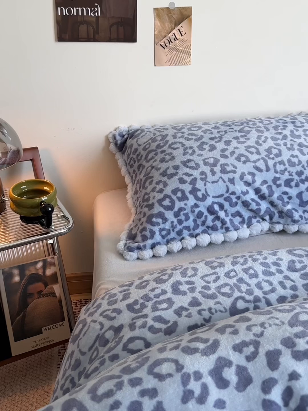 91家纺网 家纺一手货源 找家纺 艾咪-Amy ntmy 2025新款博主风毛球款豹纹牛奶绒四件套 蓝豹纹
