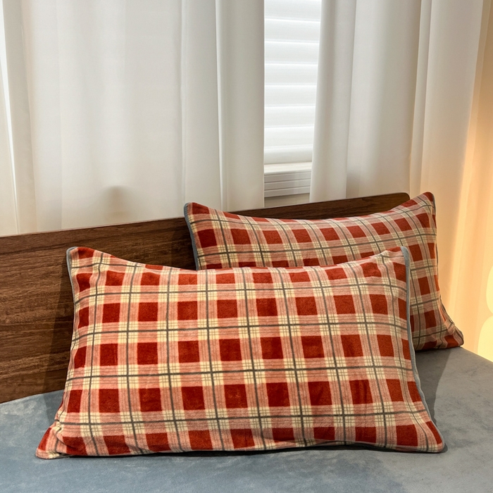 91家纺网 家纺一手货源 找家纺 桃子家居 2025新款A类ins简约奢尚渐变复古格子加厚牛奶绒四件套 绒-爱尔兰红格蓝