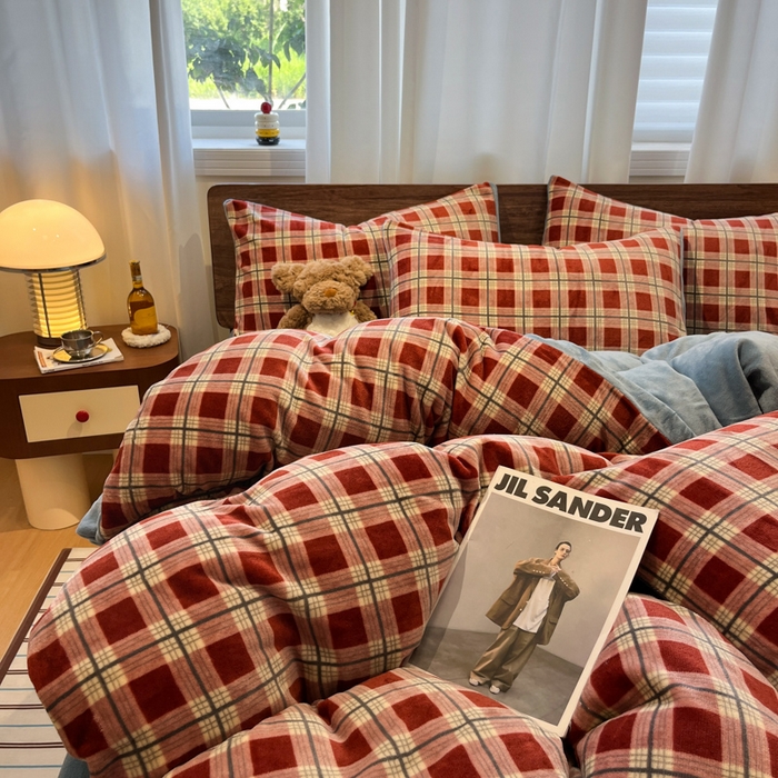 91家纺网 家纺一手货源 找家纺 桃子家居 2025新款A类ins简约奢尚渐变复古格子加厚牛奶绒四件套 绒-爱尔兰红格蓝