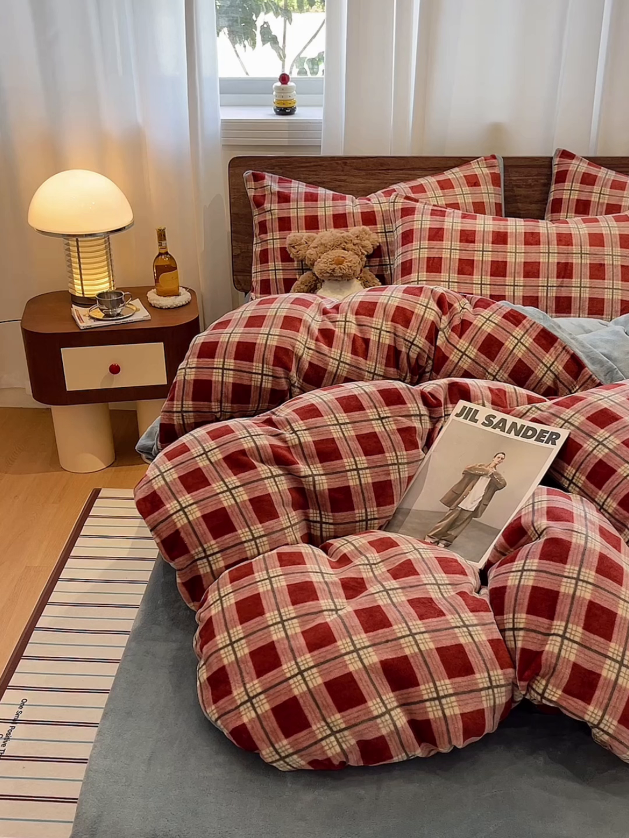 91家纺网 家纺一手货源 找家纺 桃子家居 2025新款A类ins简约奢尚渐变复古格子加厚牛奶绒四件套 绒-爱尔兰红格蓝