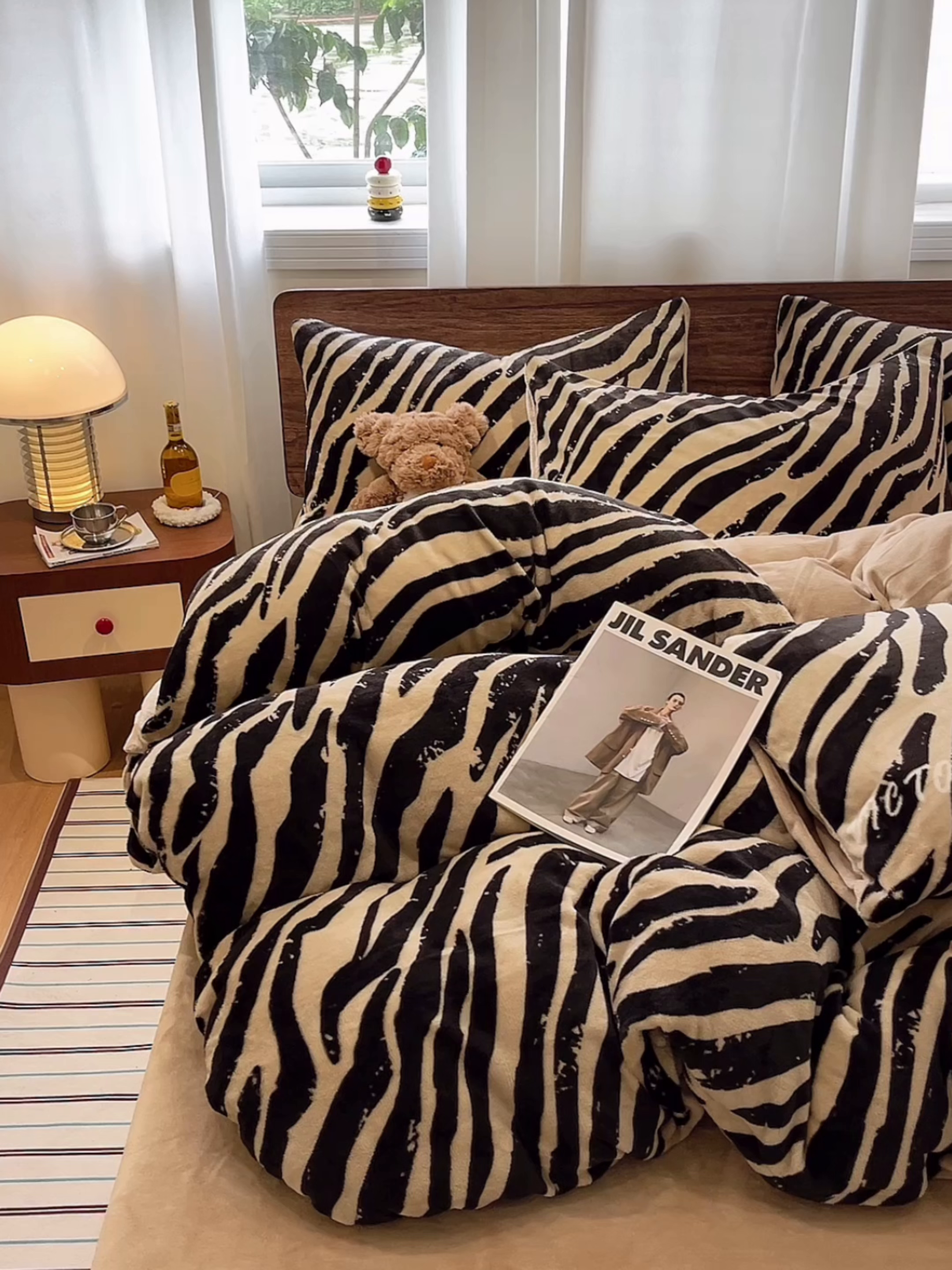91家纺网 家纺一手货源 找家纺 桃子家居 2025新款A类ins简约奢尚渐变复古格子加厚牛奶绒四件套 绒-斑马纹