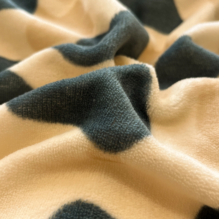 91家纺网 家纺一手货源 找家纺 桃子家居 2025新款A类ins简约奢尚渐变复古格子加厚牛奶绒四件套 绒-豹点点绿咖