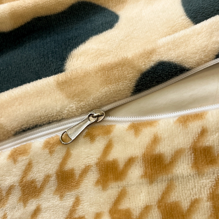 91家纺网 家纺一手货源 找家纺 桃子家居 2025新款A类ins简约奢尚渐变复古格子加厚牛奶绒四件套 绒-豹点点绿咖