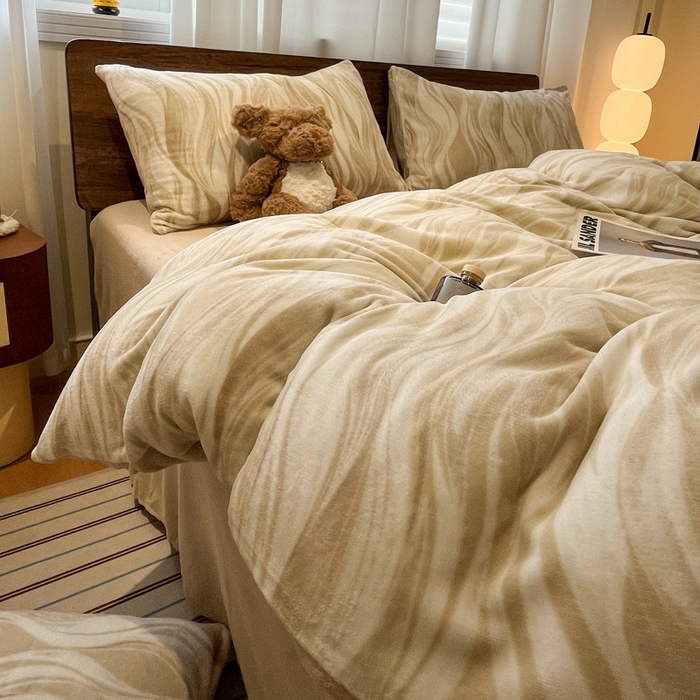 91家纺网 家纺一手货源 找家纺 桃子家居 2025新款A类ins简约奢尚渐变复古格子加厚牛奶绒四件套 绒-德芙