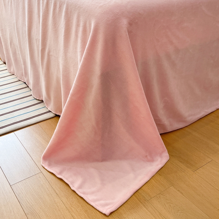 91家纺网 家纺一手货源 找家纺 桃子家居 2025新款A类ins简约奢尚渐变复古格子加厚牛奶绒四件套 绒-拉卡粉