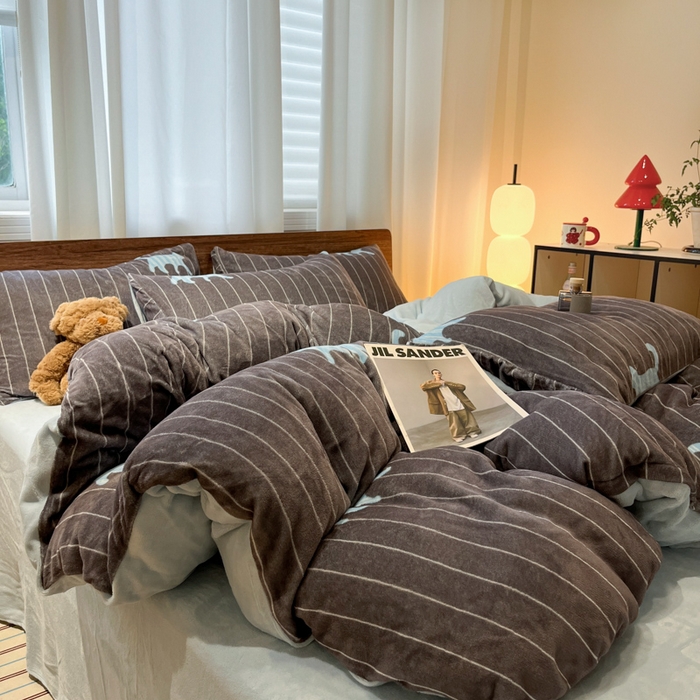 91家纺网 家纺一手货源 找家纺 桃子家居 2025新款A类ins简约奢尚渐变复古格子加厚牛奶绒四件套 绒-奢尚派