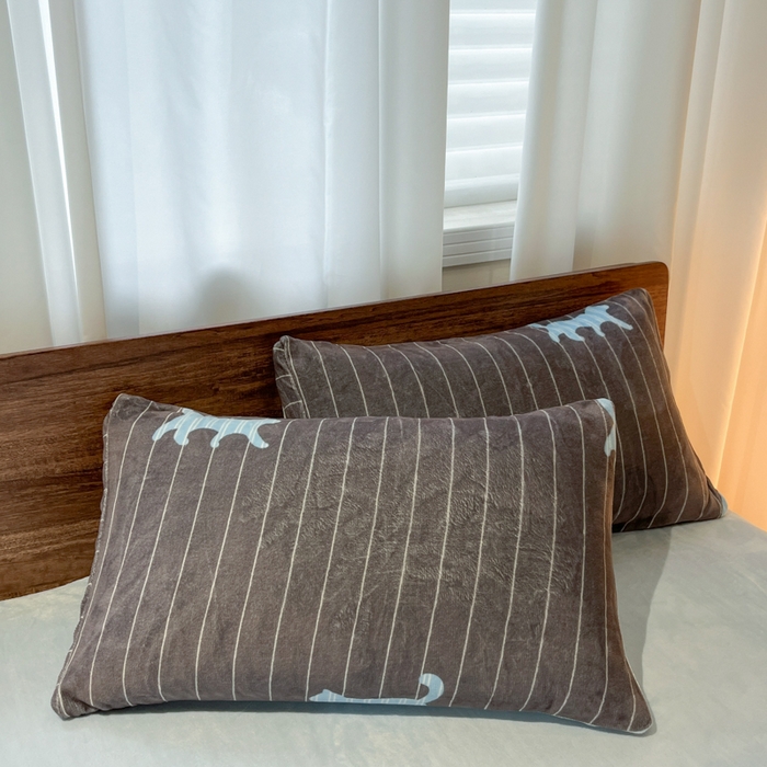 91家纺网 家纺一手货源 找家纺 桃子家居 2025新款A类ins简约奢尚渐变复古格子加厚牛奶绒四件套 绒-奢尚派