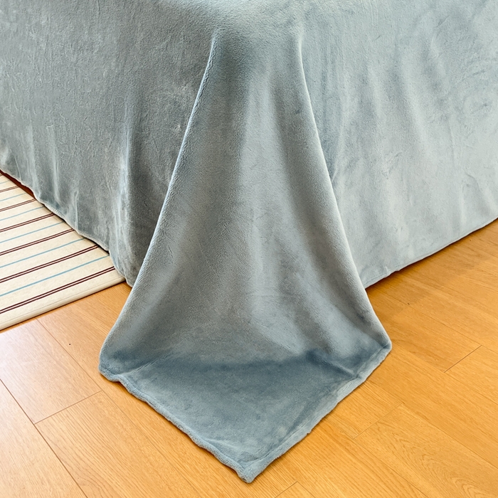 91家纺网 家纺一手货源 找家纺 桃子家居 2025新款A类ins简约奢尚渐变复古格子加厚牛奶绒四件套 绒-中古奶咖格蓝