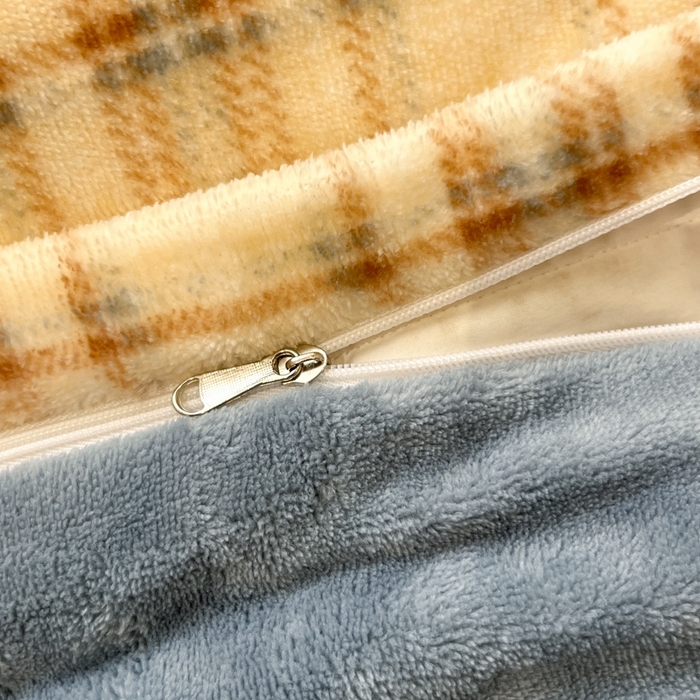 91家纺网 家纺一手货源 找家纺 桃子家居 2025新款A类ins简约奢尚渐变复古格子加厚牛奶绒四件套 绒-中古奶咖格蓝