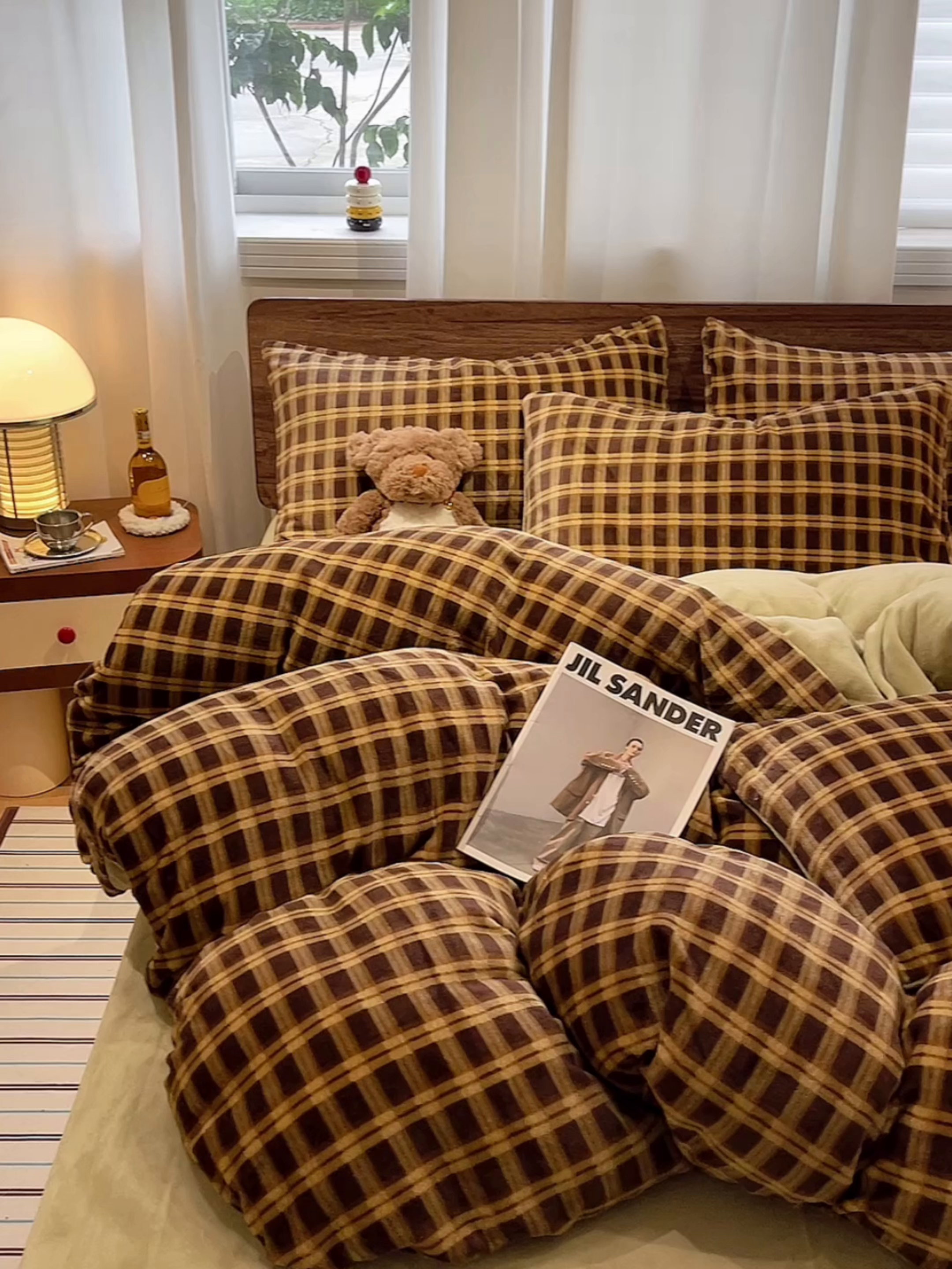 91家纺网 家纺一手货源 找家纺 桃子家居 2025新款A类ins简约奢尚渐变复古格子加厚牛奶绒四件套 绒-棕黄复古绿