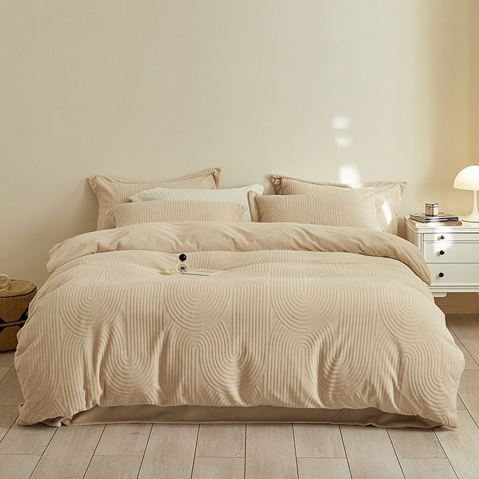 91家纺网 家纺一手货源 找家纺 （总）千朵森 2025新款高克重提花牛奶绒高品质四件套-年纪