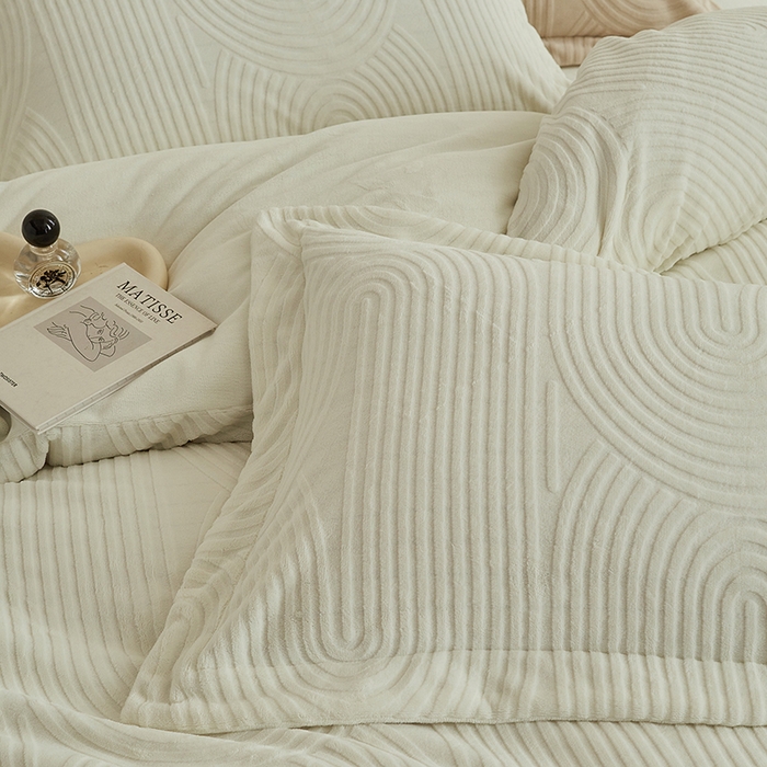 91家纺网 家纺一手货源 找家纺 千朵森 2025新款高克重提花牛奶绒高品质四件套-年纪 年纪-白