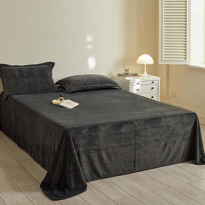 91家纺网 家纺一手货源 找家纺 千朵森 2025新款高克重提花牛奶绒高品质四件套-年纪 年纪-灰