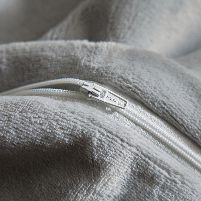 91家纺网 家纺一手货源 找家纺 千朵森 2025新款亲肤舒适烂花全消光牛奶绒四件套-梵静 梵静-慕云灰