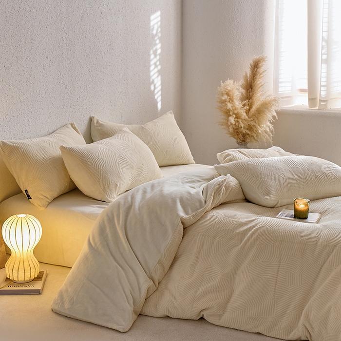 千朵森 2025新款亲肤舒适烂花全消光牛奶绒四件套-梵静 梵静-奶油白