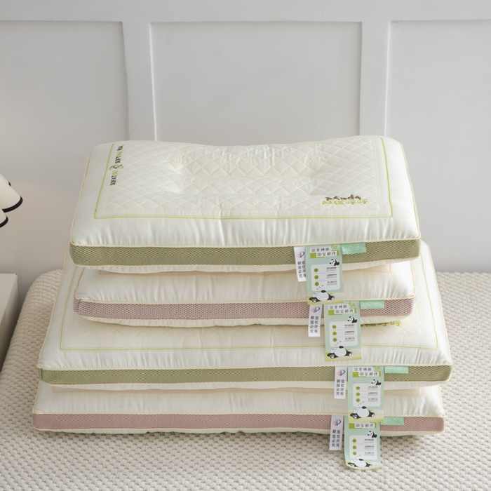 91家纺网 家纺一手货源 找家纺 （总）仁宇枕业 2025新款新品 绗绣+乳胶夹层熊猫呼呼冰丝凉感乳胶功能儿童成人枕头枕芯