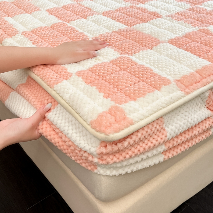 91家纺网 家纺一手货源 找家纺 （总）欧邦 2025新款加厚菠萝格豆豆绒夹棉床笠 床笠单件