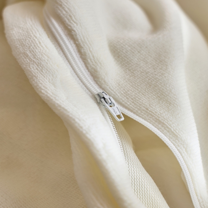 91家纺网 家纺一手货源 找家纺 千朵森 2025新款亲肤舒适烂花全消光牛奶绒四件套-梵静 梵静-奶油白