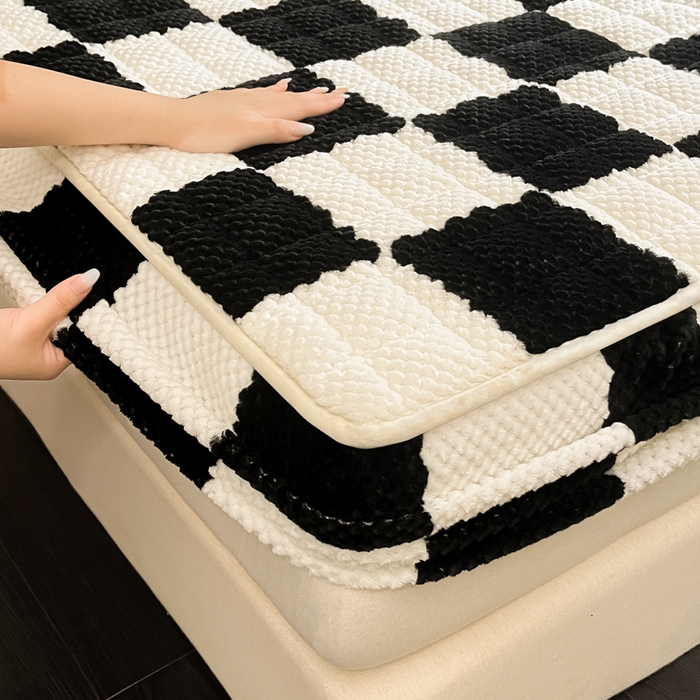 91家纺网 家纺一手货源 找家纺 欧邦 2025新款加厚菠萝格豆豆绒夹棉床笠 床笠单件 菠萝格-黑白