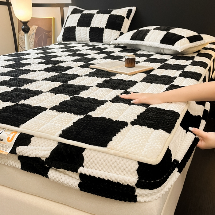 91家纺网 家纺一手货源 找家纺 欧邦 2025新款加厚菠萝格豆豆绒夹棉床笠 床笠单件 菠萝格-黑白