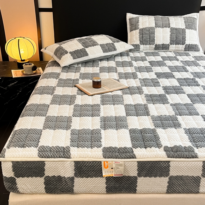 91家纺网 家纺一手货源 找家纺 欧邦 2025新款加厚菠萝格豆豆绒夹棉床笠 床笠单件 菠萝格-灰色