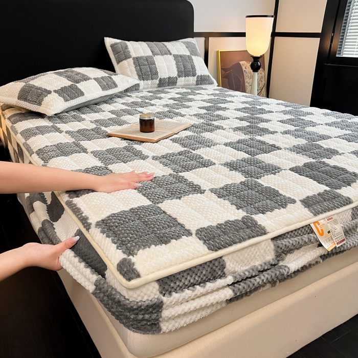 91家纺网 家纺一手货源 找家纺 欧邦 2025新款加厚菠萝格豆豆绒夹棉床笠 床笠单件 菠萝格-灰色