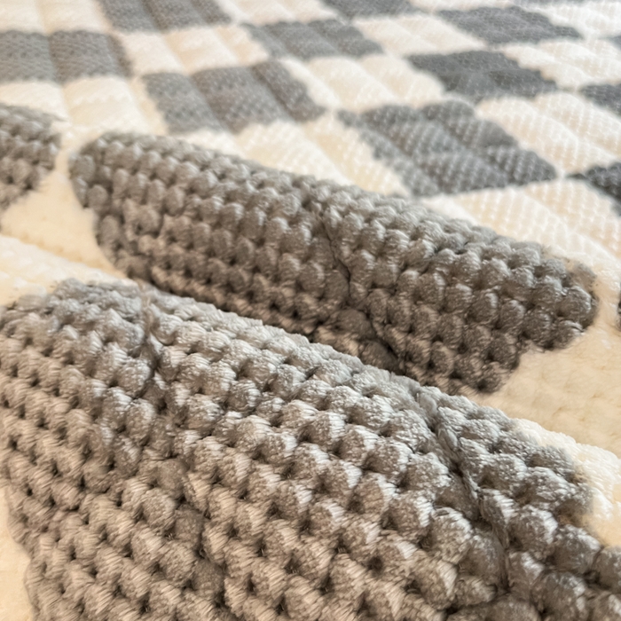 91家纺网 家纺一手货源 找家纺 欧邦 2025新款加厚菠萝格豆豆绒夹棉床笠 床笠单件 菠萝格-灰色