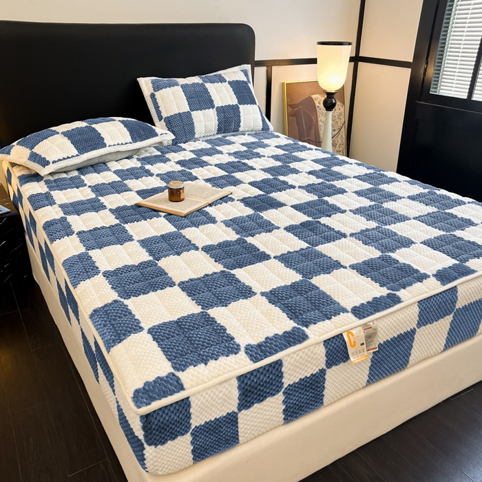 91家纺网 家纺一手货源 找家纺 欧邦 2025新款加厚菠萝格豆豆绒夹棉床笠 床笠单件 菠萝格-蓝色