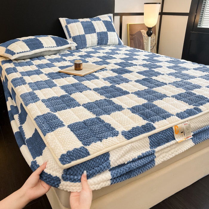 91家纺网 家纺一手货源 找家纺 欧邦 2025新款加厚菠萝格豆豆绒夹棉床笠 床笠单件 菠萝格-蓝色